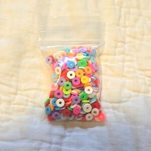Bead confetti